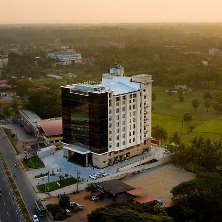 Essentia Manipal Inn Udupi Exteriör bild