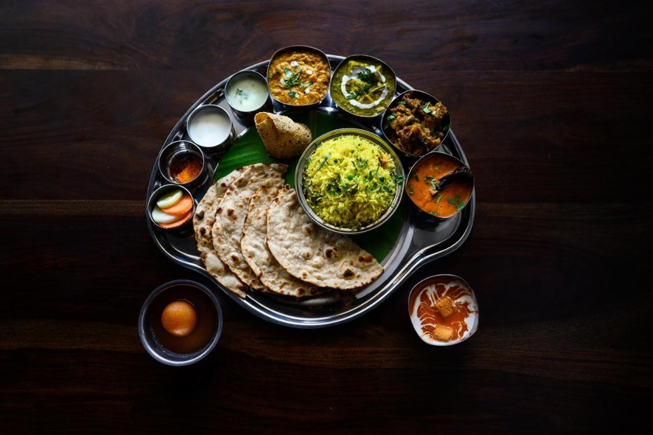 Essentia Manipal Inn Udupi Exteriör bild
