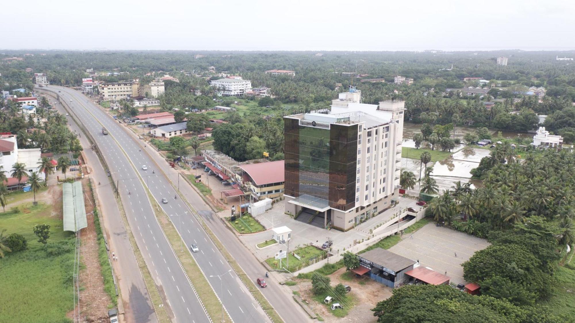 Essentia Manipal Inn Udupi Exteriör bild