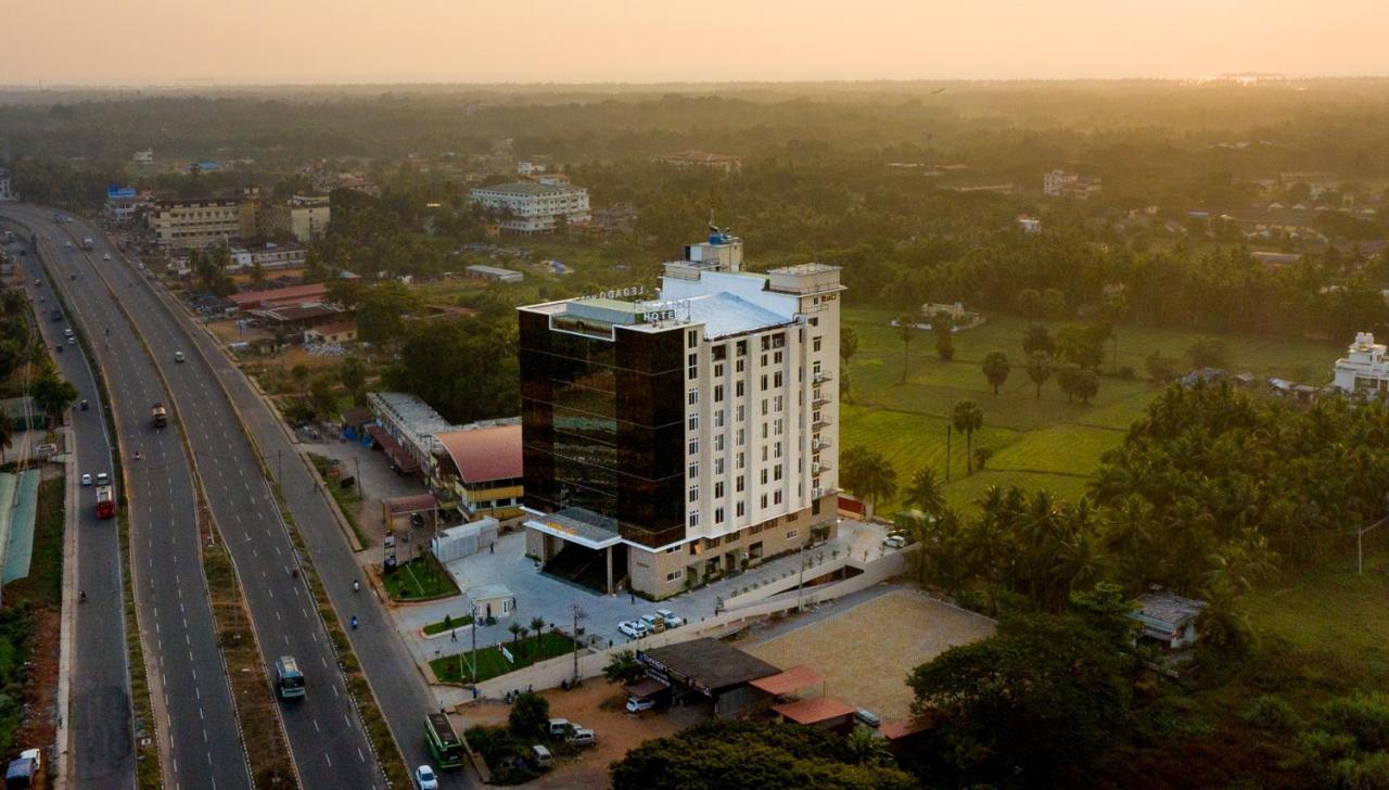 Essentia Manipal Inn Udupi Exteriör bild